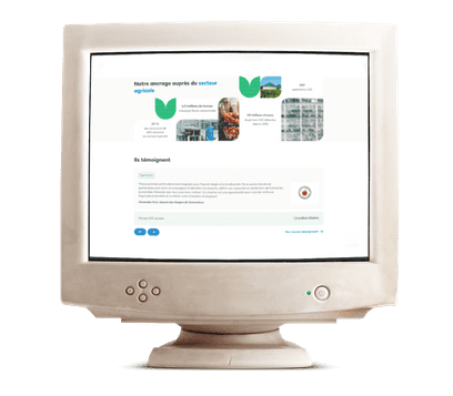 Ecran d'ordinateur retro avec une incrustration du projet Hellio